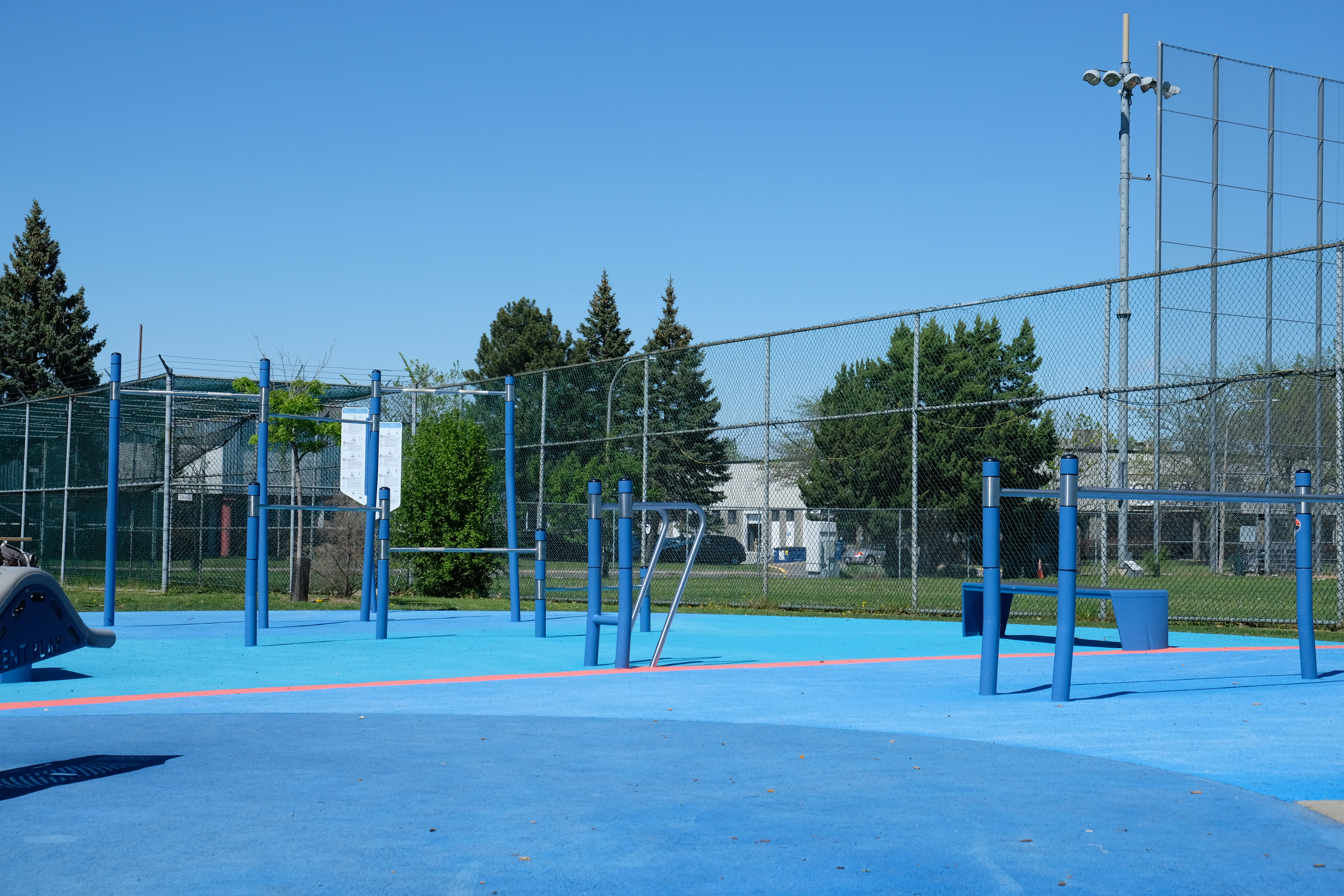 Parc Meades 1